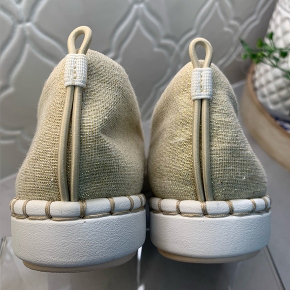 Clarks Cloudsteppers Step Glow Jade in Soft Gold Size 9M - Picture 9 of 15
